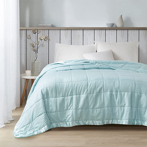 Upgrade Your Bedding with Madison Park Cambria Down Alternative Blanket - All Season Lightweight and Moisture Wicking with Satin Trim, King Size in Aqua