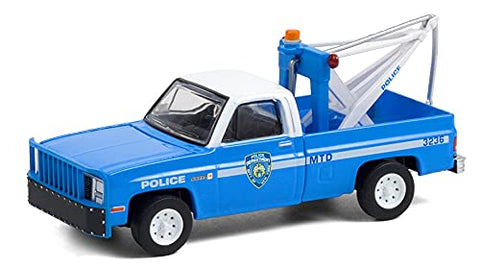 Greenlight 30236 1987 GMC Sierra K2500 with Drop in Tow Hook - New York City Police Dept (NYPD) (Hobby Exclusive) 1:64 Scale