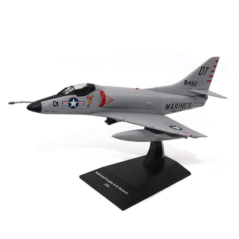 Motor city classics 1:72 Scale Military Diecast Collectible | Mcdonnell Douglas A-4C Skyhawk | Militaria Diecast Model 27291-56