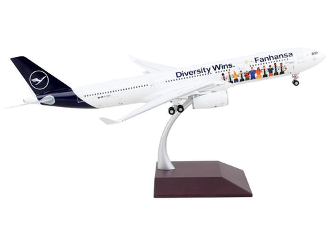 GeminiJets G2DLH1221 Lufthansa Airbus A330-300 D-AIKQ; Scale 1:200