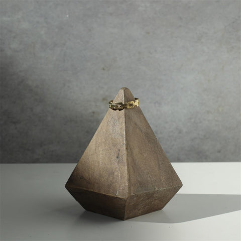 Cheungs Palison Wooden Pyramid Design Ring Holder - Small