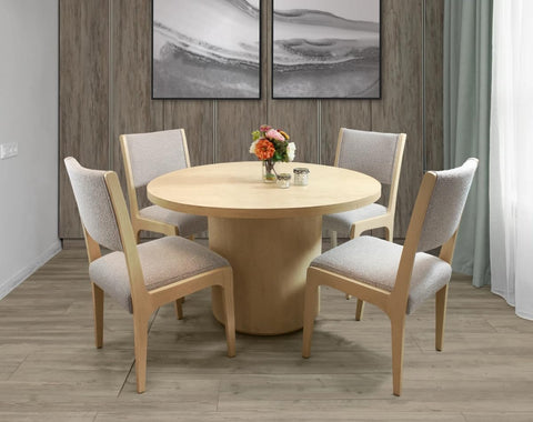 Moti Flagstaff 5-Piece 48" Round Dining Set with 4 Ash Boucle Chairs in Silver