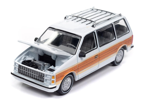 Auto World Premuim - 1985 Dodge Caravan (AWSP167A from AW64442A)