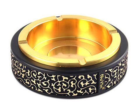 PANDA SUPERSTORE Creative Gifts Metal Ashtrays European Style Ashtray Fashion GOLDEN