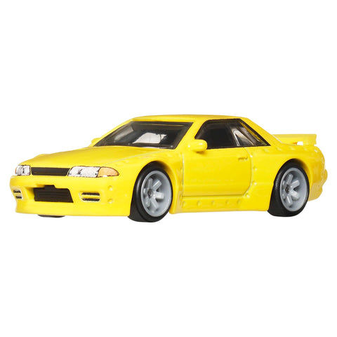 Hot Wheels Premium Car Culture Collectible Toy Car, 1:64 Scale Die-Cast Nissan Skyline R32 Pandem, Ronin Run 2 Vehicle with Real Riders Tires