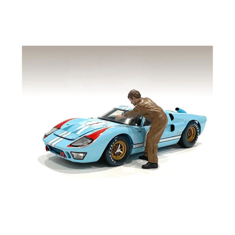 Race Day 1" Figurine V for 1/24 Scale Models by American Diorama