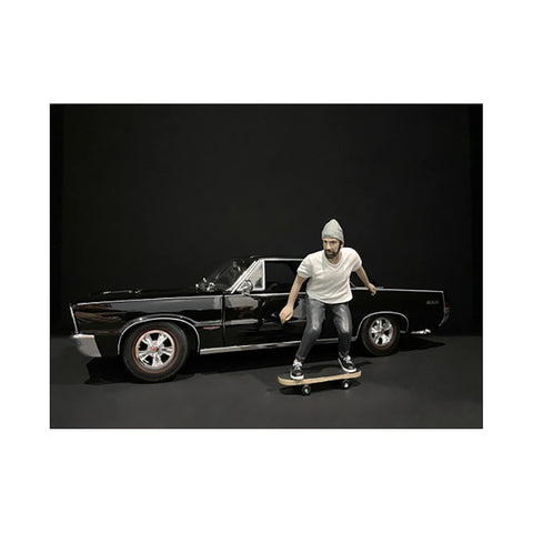 American Diorama Skateboarder Figurine II for 1/24 Scale Models