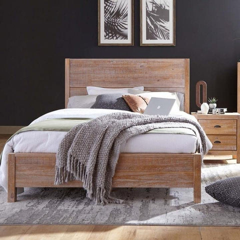 Fast Furnishings FarmHome Rustic Solid Pine Platform Bed in Queen Size
