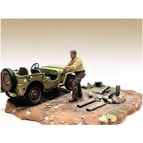 4X4 Mechanic Figure 3 for 1/18 Scale Models by American Diorama