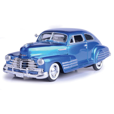 Motormax 1948 Chevy Aerosedan Fleetline Hard Top 1/24 Scale Diecast Model Car Model Blue