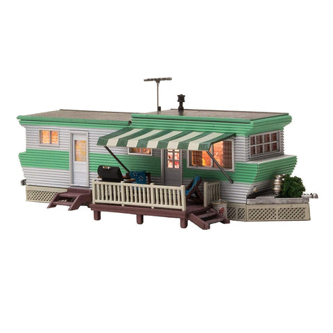 Woodland Scenics Landmark Structures Built-&-Ready® Grillin' & Chillin' Trailer, HO Scale