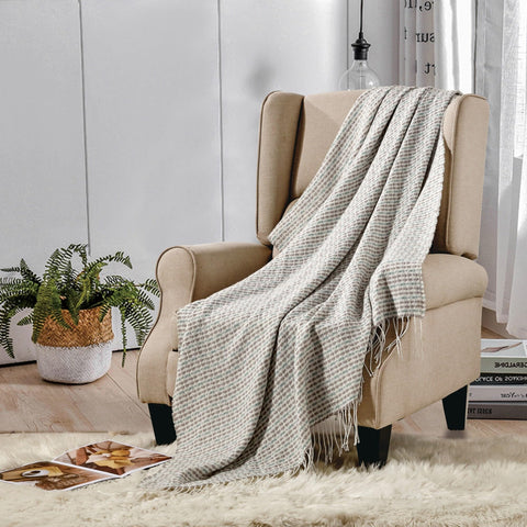 Luxury Single Piece Throw Blanketsize: 50 inch X60 inch100 Polyester