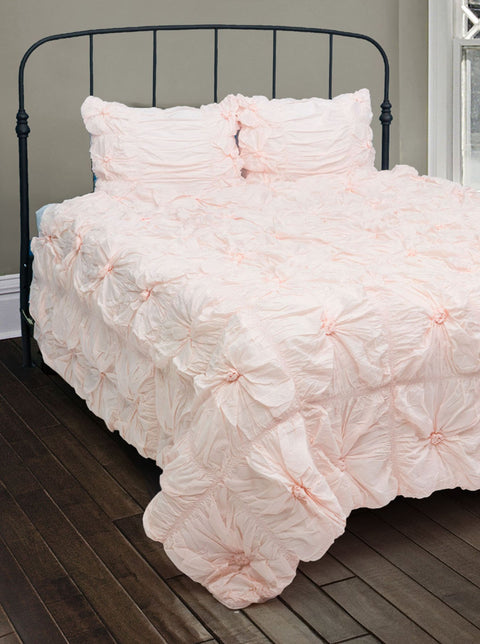 Rizzy Home 90 inches x 92 inches Comforter
