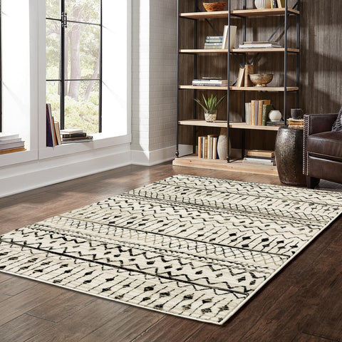 Oriental Weavers Georgia Area Rug - 8826E - 6'7" x 9'2" - in Ivory/Black - Vintage Bohemian Style, Stain Resistant, Family and Pet Friendly, Dining, Living Room Rug