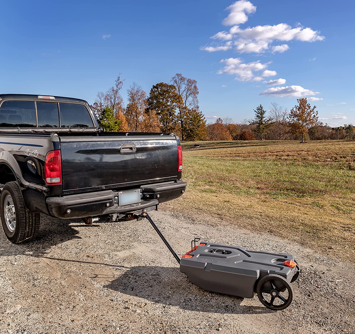 RHINO TOTE TANK W/ FRONT WHEELS 36 GALLON (E/F)