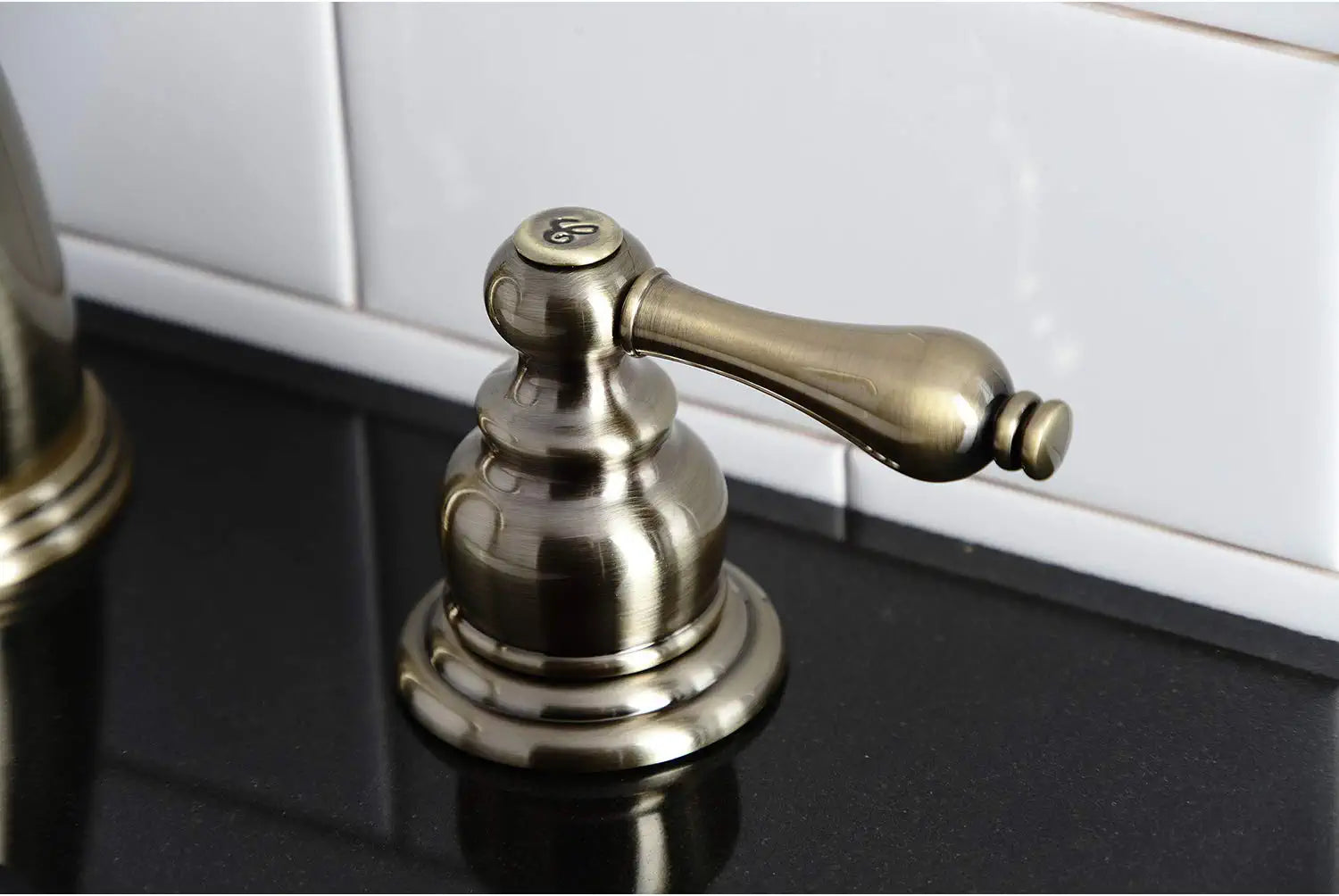 Kingston Brass KB983ALAB Victorian 2-Handle 8 in. Widespread Bathroom Faucet, Antique Brass