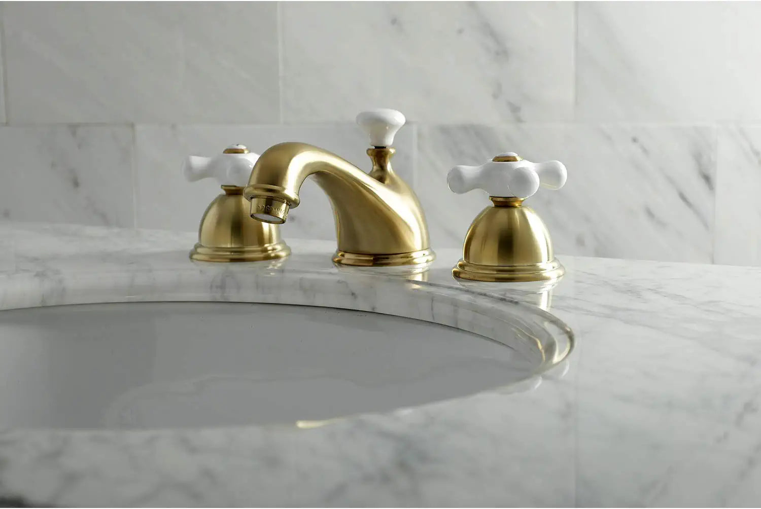 Kingston Brass KS3967PX 8 in. Widespread Bathroom Faucet, Brushed Brass