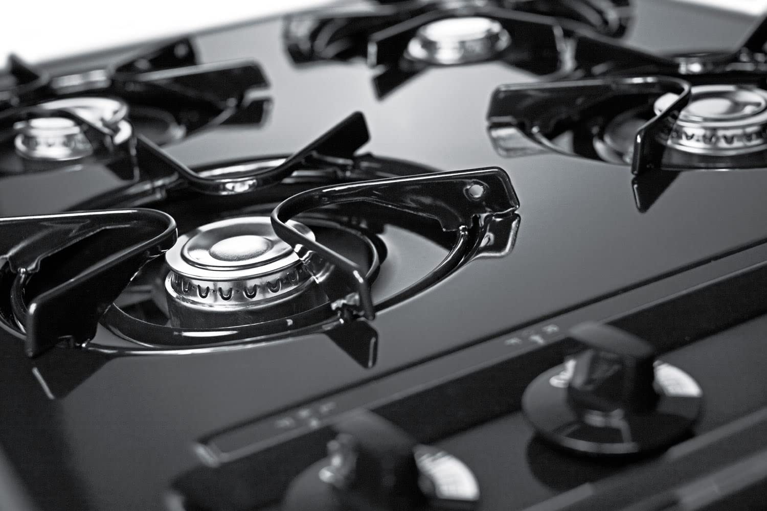 Summit TNL033 24&#34;&#34; Wide Gas Cooktop with 4 Burners Porcelain Enamel Surface Recessed Top Porcelain Enameled Steel Grates and Gas Spark Ignition in Black