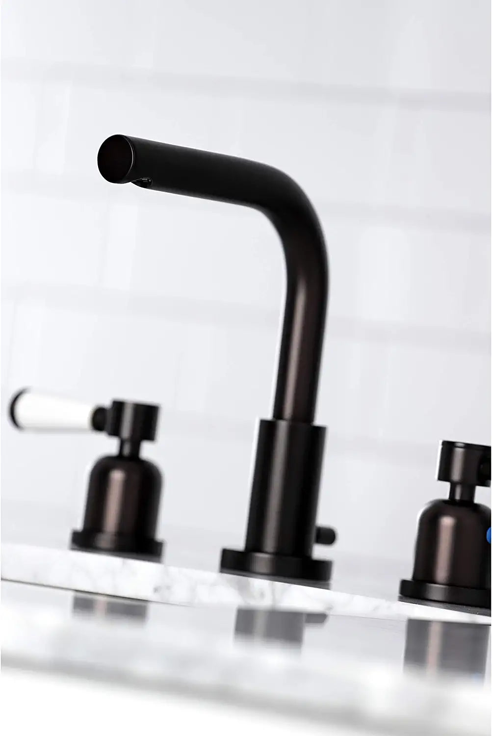 Kingston Brass FSC8955DPL Paris Widespread Bathroom Faucet, Oil Rubbed Bronze