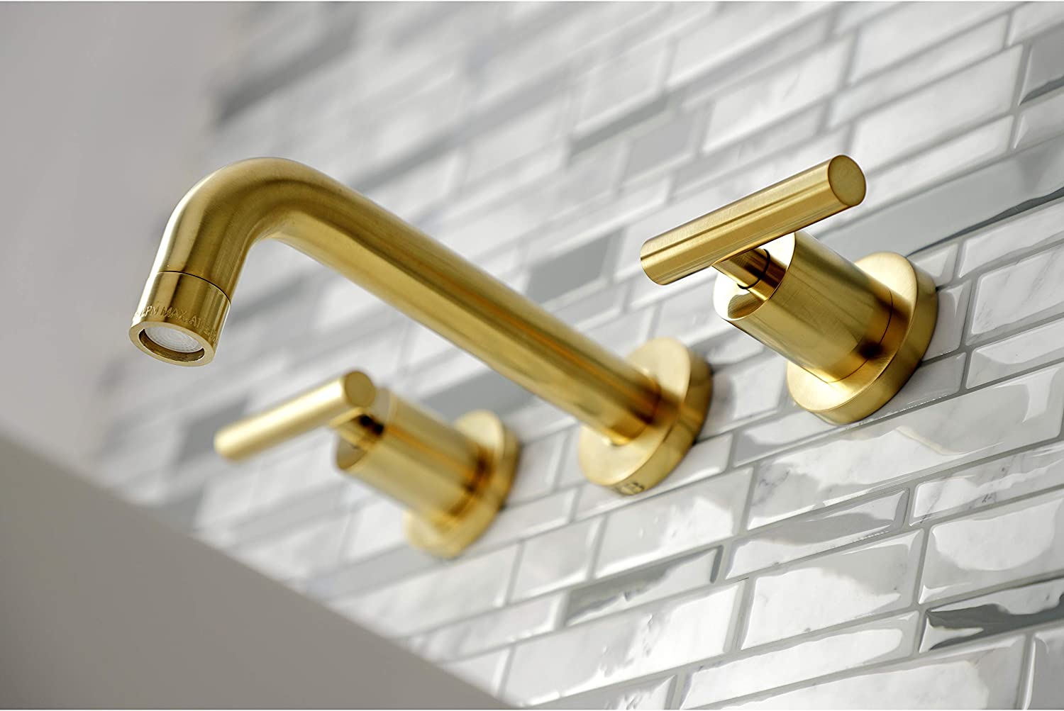 Kingston Brass KS8127CML Manhattan Bathroom Faucet, Brushed Brass