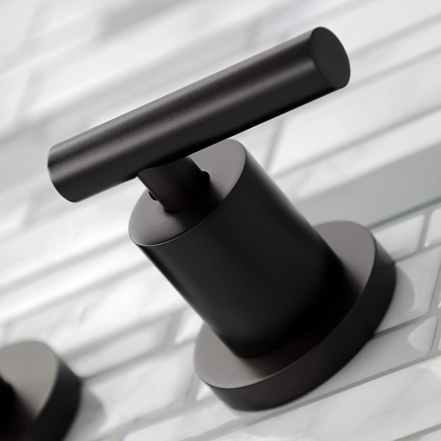 Kingston Brass KS8025CML Manhattan Tub Faucet, Oil Rubbed Bronze