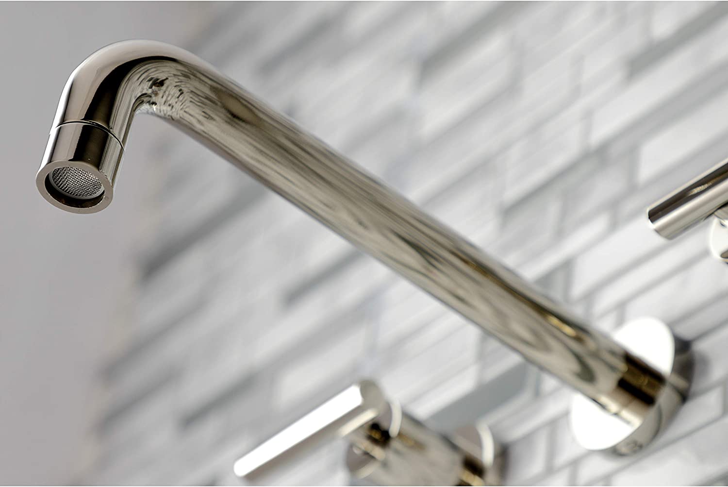 Kingston Brass KS8026CML Manhattan Tub Faucet, Polished Nickel