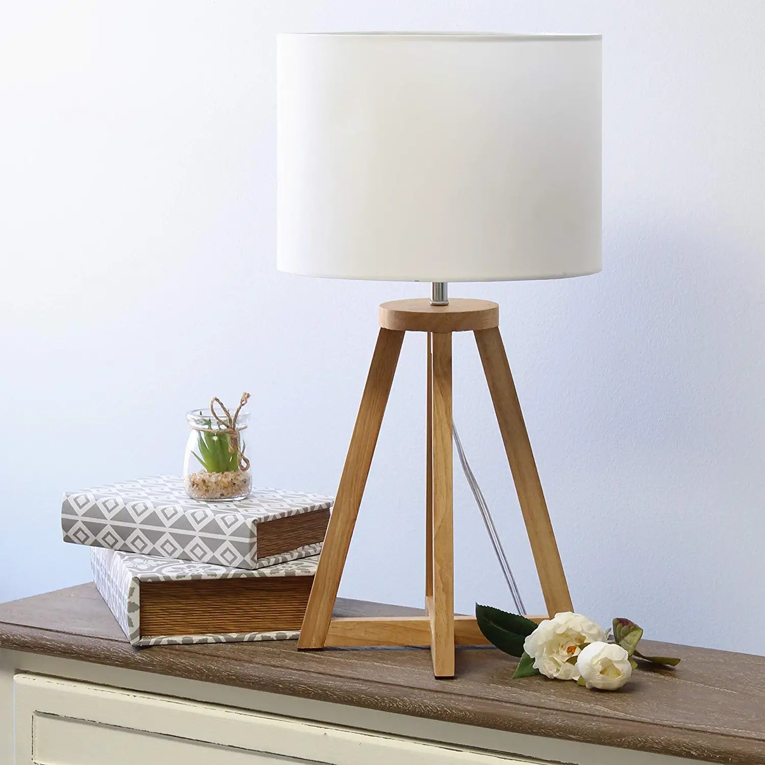 Simple Designs LT1069-NWH Interlocked Triangular Wood Fabric Shade Table Lamp, Natural/White