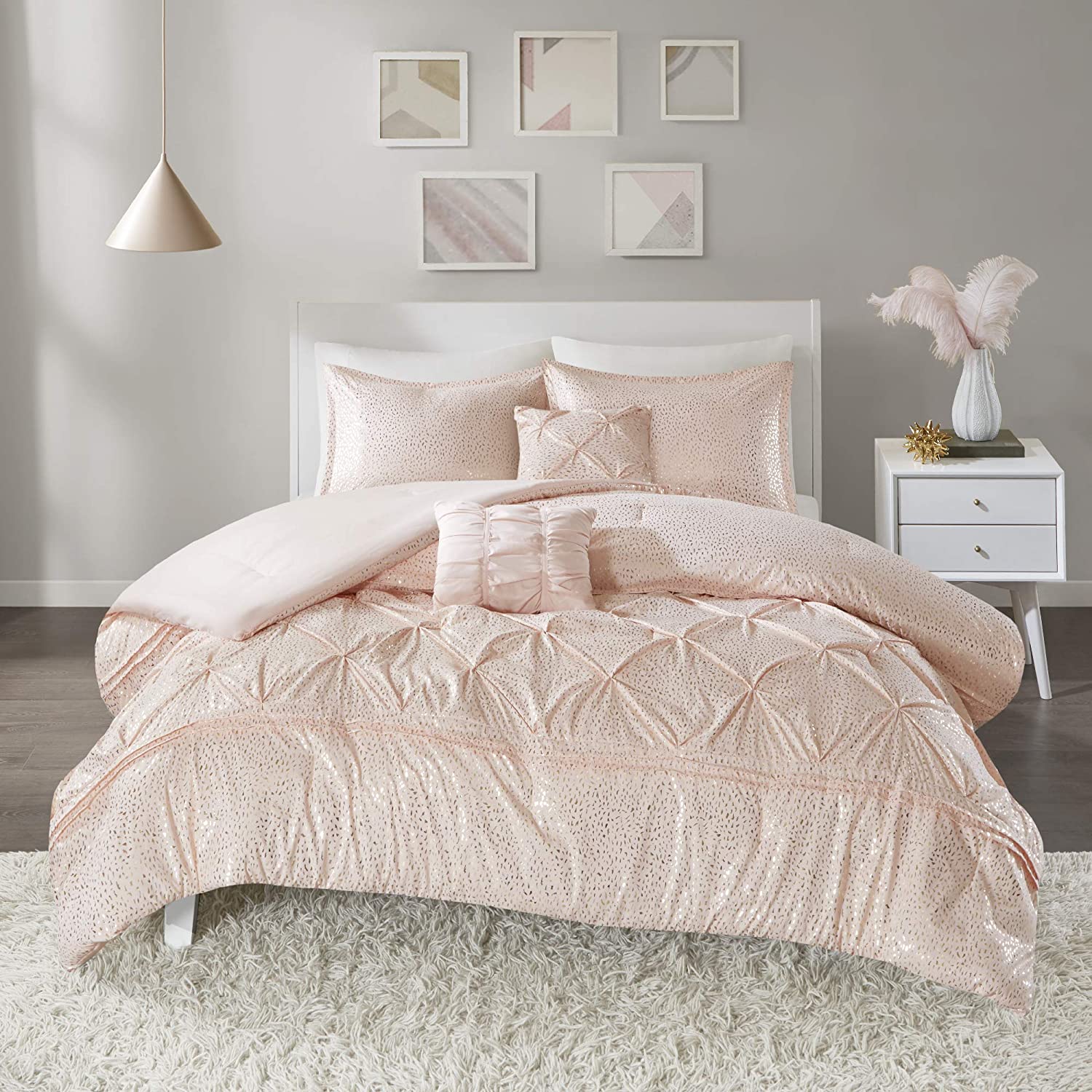 Intelligent Design - ID10-1342 Adele Ultra Soft Microfiber Metallic Print Bed Comforter Set Full/Queen Size, Blush, Gold