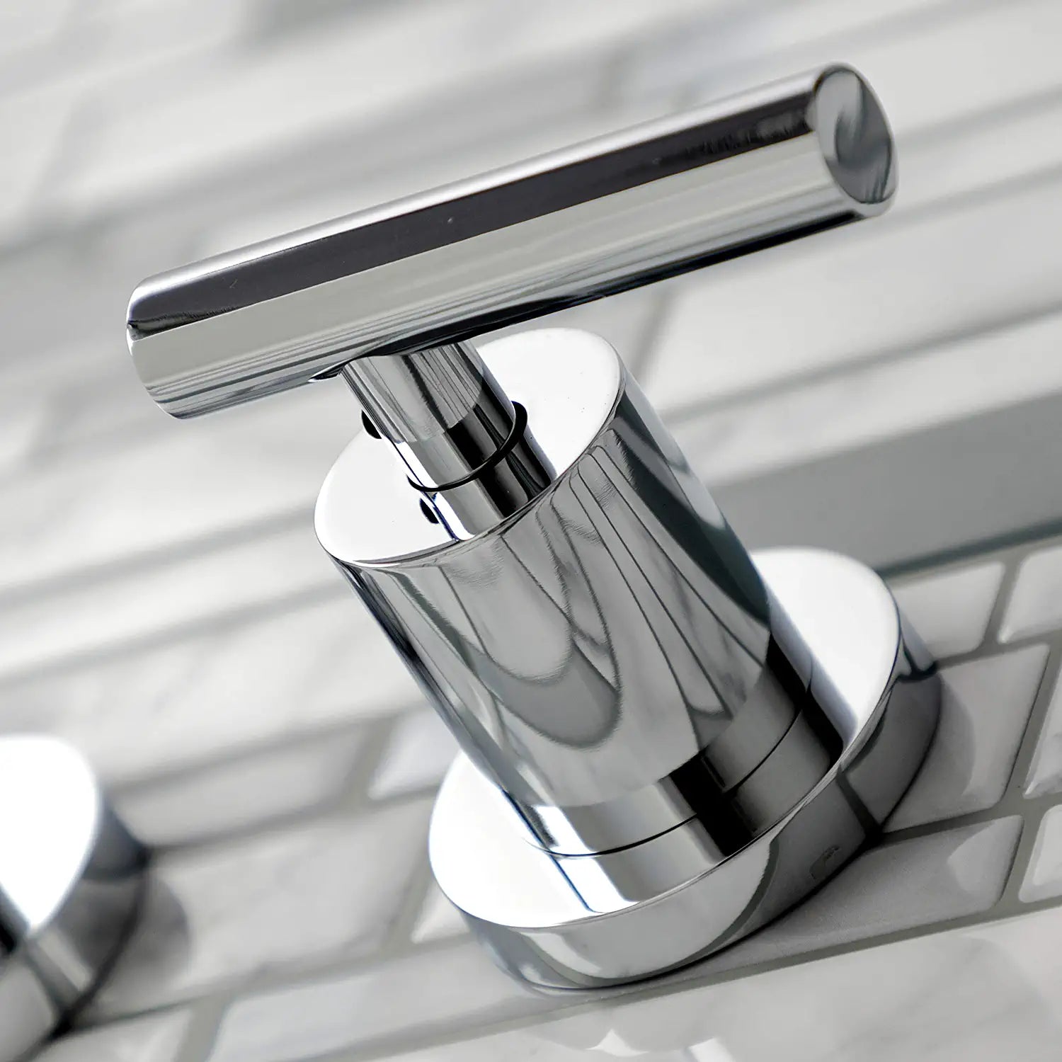 Kingston Brass KS8121CML Manhattan Bathroom Faucet, Polished Chrome