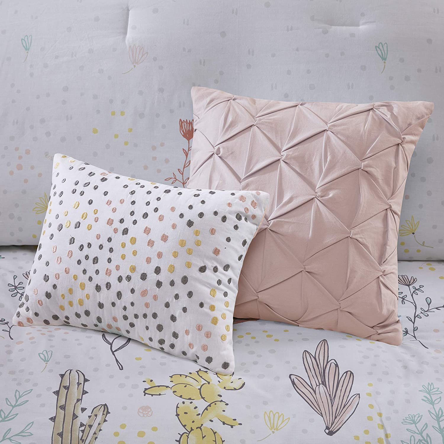 Urban Habitat Kids 100% Cotton Comforter Set - Fun Print and Vibrant Color Modern Design All Season Cozy Bedding, Matching Shams, Decorative Pillow, Full/Queen, Desert Bloom Multi with 2 dec pillows