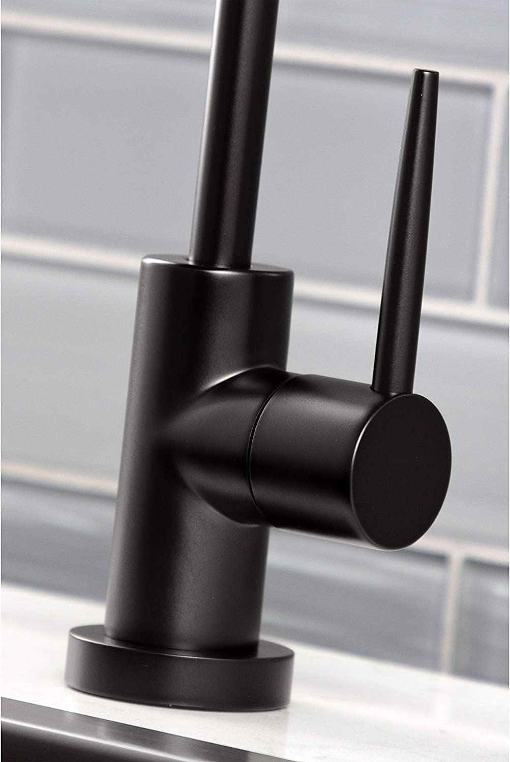 Kingston Brass KS6190NYL New York Water Filtration Faucet, Matte Black