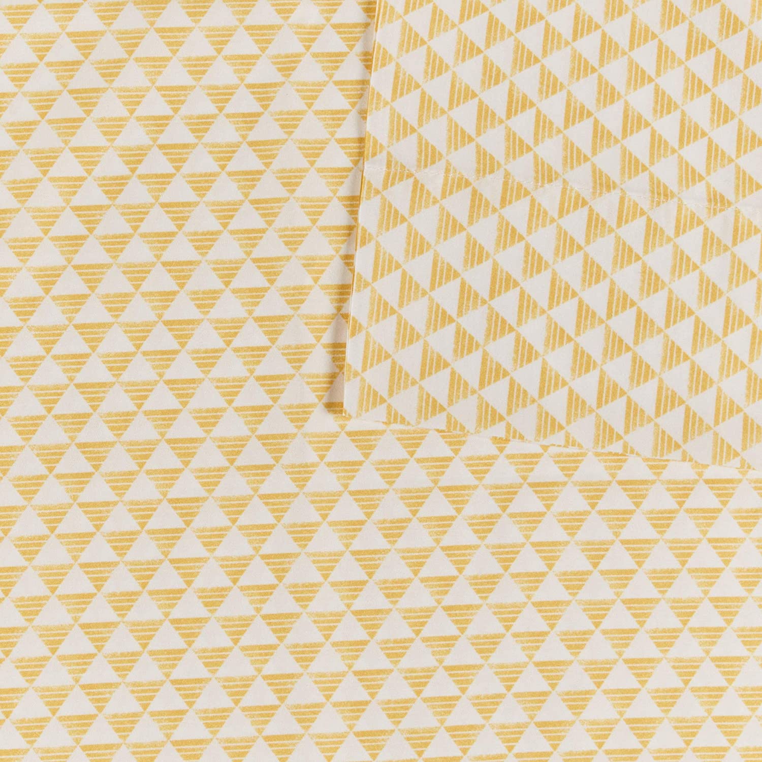 Intelligent Design Ultra Soft Wrinkle Free All Seasons Year Round, Full, Triangle Yellow