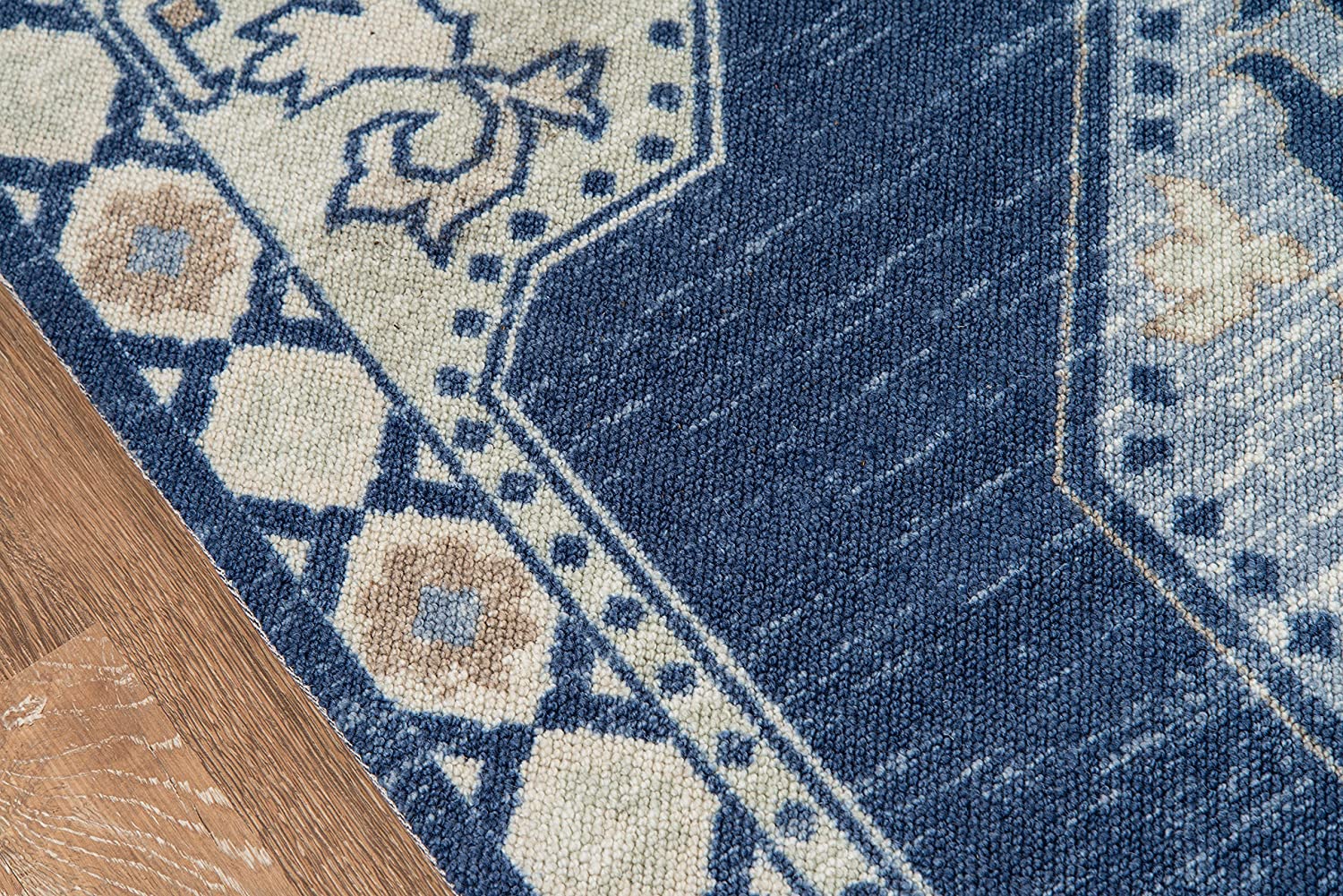 Momeni Anatolia Wool and Nylon Area Rug 5&#39;3&#34; X 7&#39;6&#34; Navy