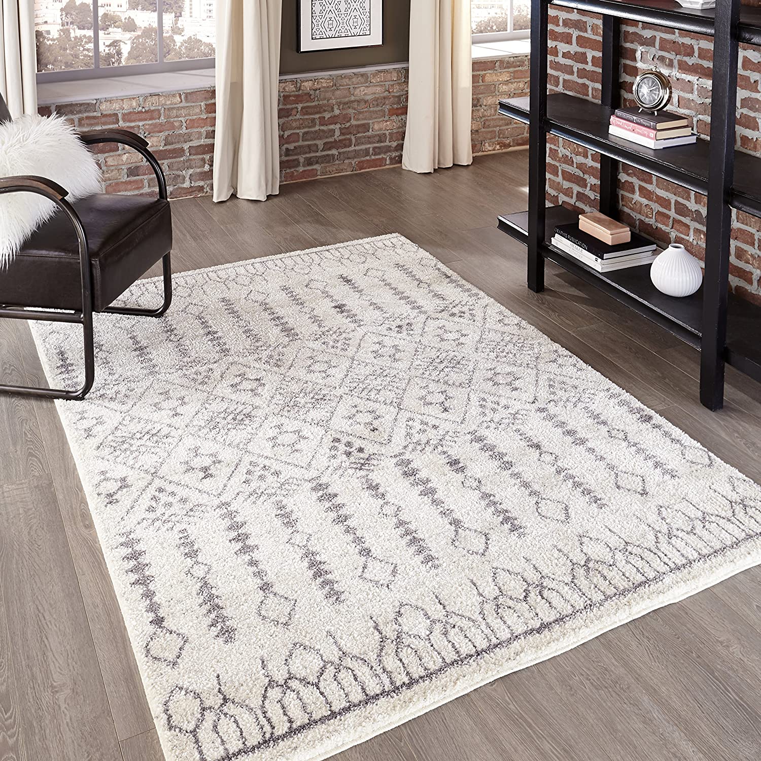 Momeni Rugs Lima Collection Contemporary Area Rug, 7&#39;10&#34; X 9&#39;10&#34;, IVORY